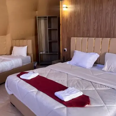 Madonna Rum camp bubbles & Jeep tours