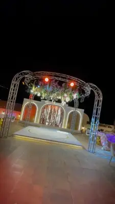 a metal structure with lights on top of it at فندق سفن روزز in Amman