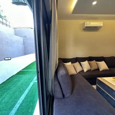 Chic Apartments For Rent ave0-5