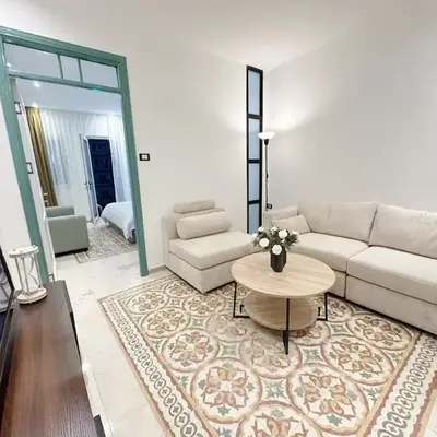 Old Town Charming Two-Bedroom Flat