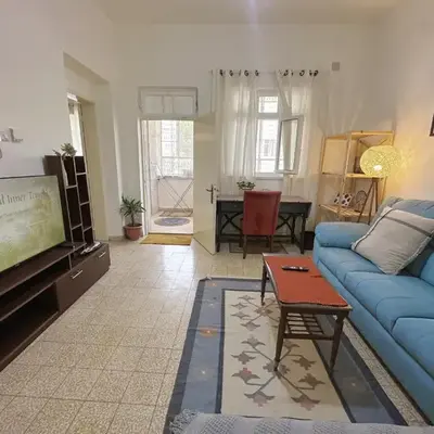 2 Bedroom apt in Jabal Weibdeh with Balcony