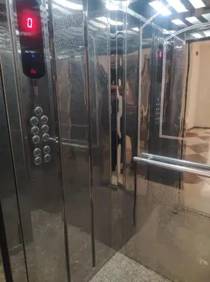 an elevator in a subway train with people on it at الدوار السابع in Amman